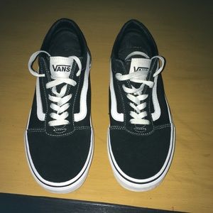 Men’s 8.5 Vans Old Skool